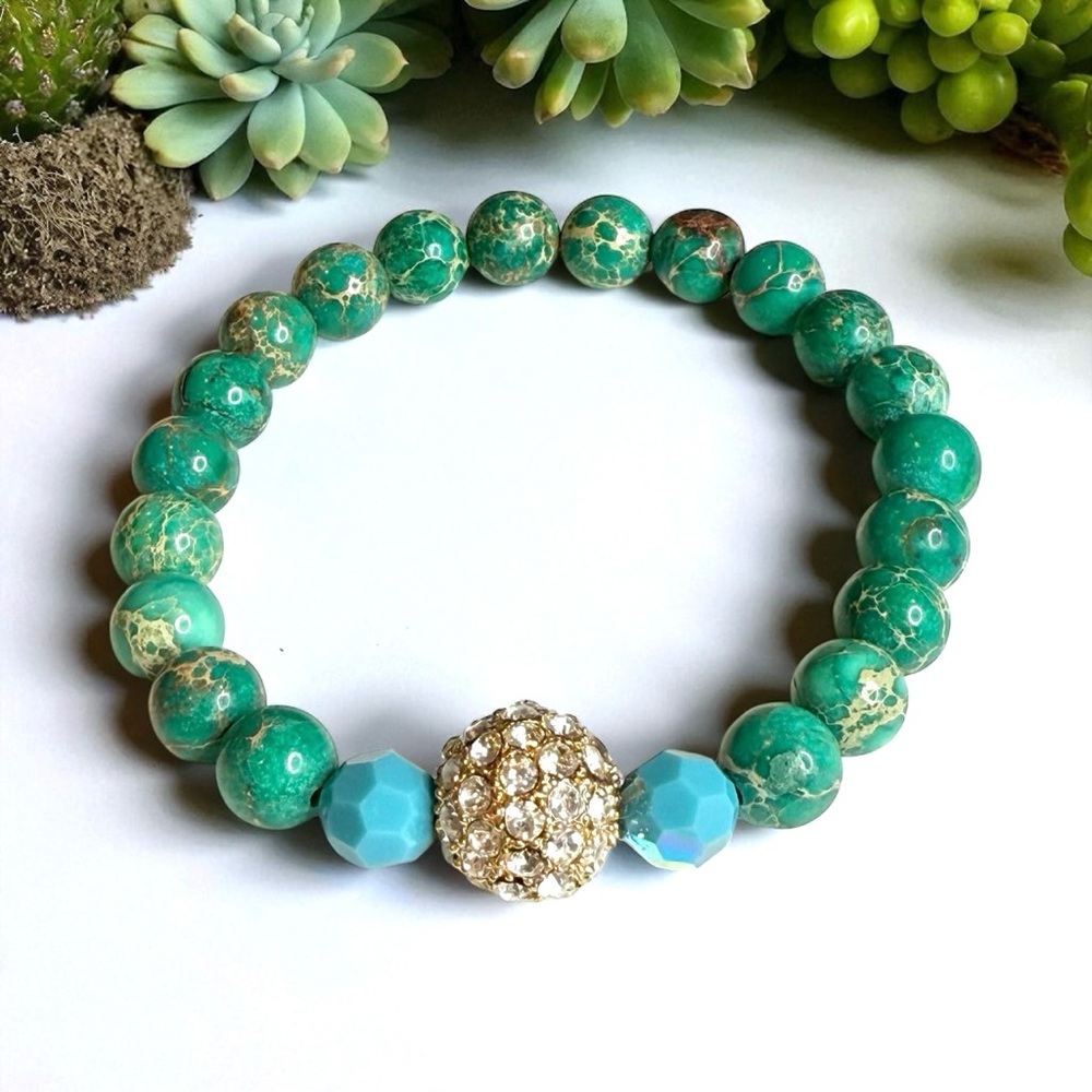 Elegant Imperial Jasper Beaded Bracelet with Gold Crystal Accent Bead